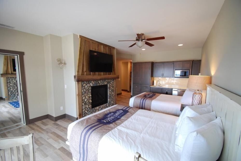 Quarterdeck Resort & Restaurant - photo 22