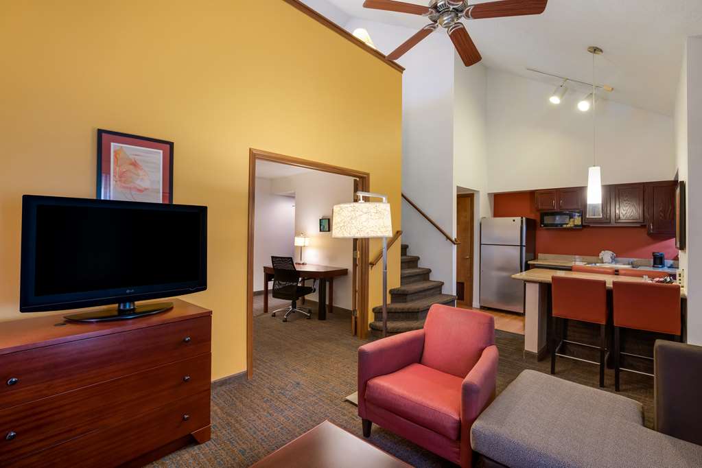 SenS Suites Livermore SureStay Collection by Best Western - photo 31