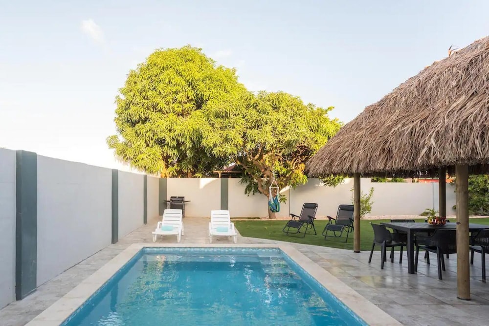 New 3Br 2.5Ba Villa W Pool In Palm Beach — 4-Star Luxury Hotel in Noord, Aruba