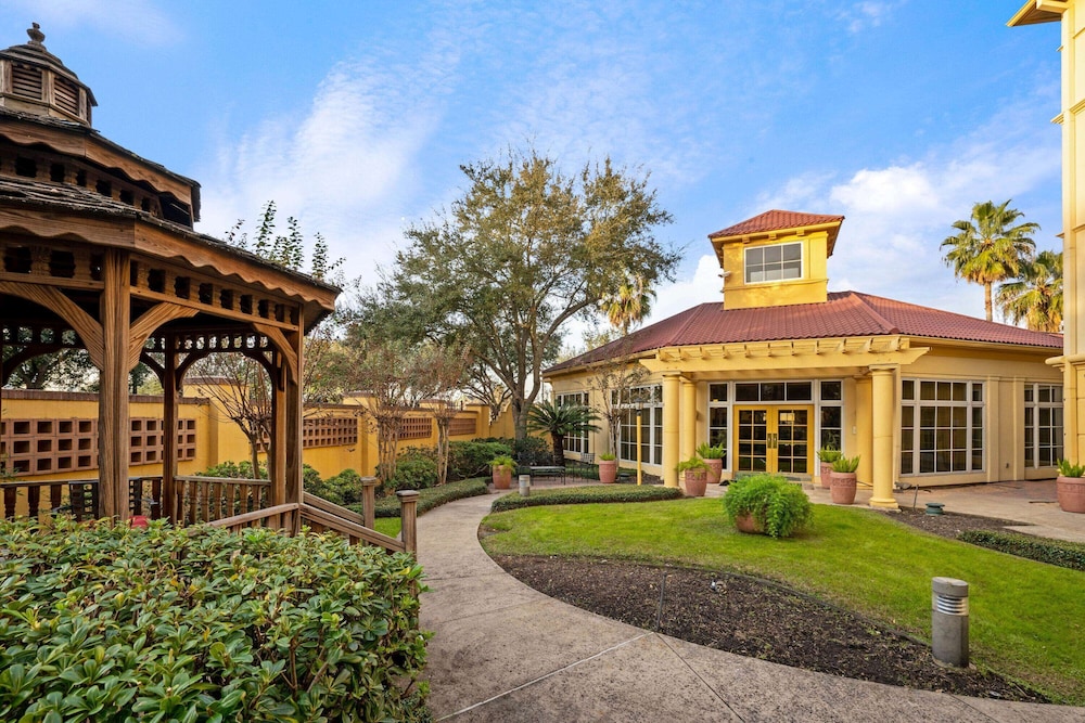 La Quinta Inn & Suites by Wyndham Houston West Park 10 - photo 23
