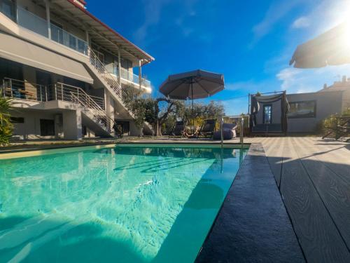 Berries Luxury Apartments — 4-Star Luxury Hotel in Nea Moudhania, Greece