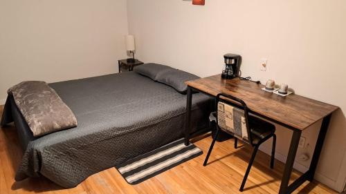 Le1226 Private Room 5 with Free WIFI and Parking — hotel in Edmundston