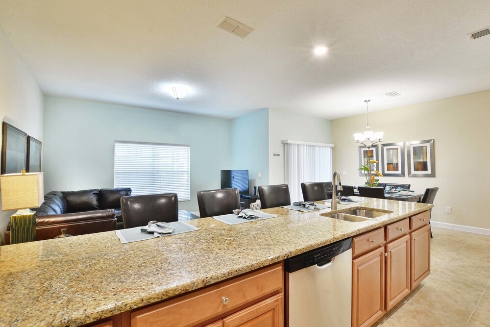 In the Heart of Kissimmee Storey Lake Resort 4bd 3ba Pool Townhome #4sl4857 - photo 10
