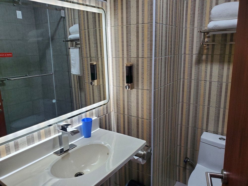 Lagoon Beach Hotel — Keta — photo 5