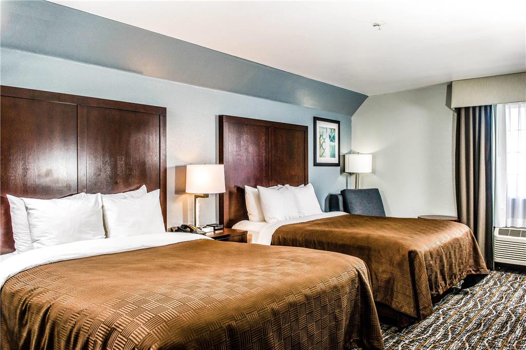 Clarion Hotel By Humboldt Bay - photo 15