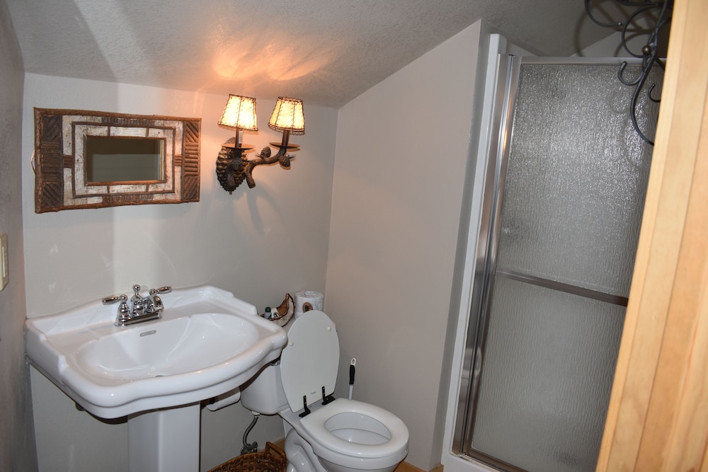 Bear Creek Lodge Cabin Resort - photo 71