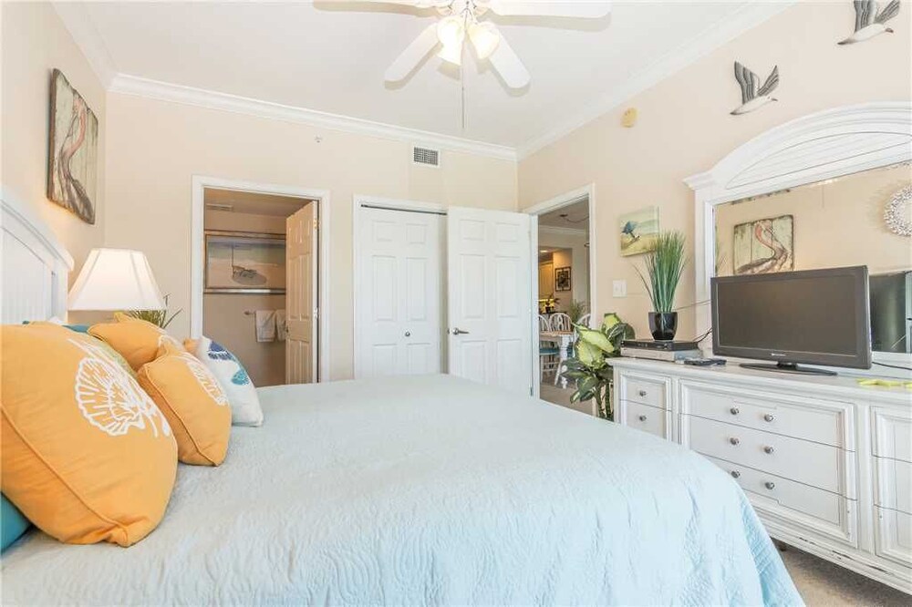 Crystal Shores 704 - photo 3