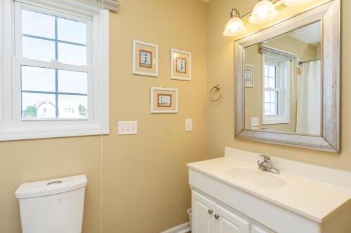 A Beach Music Paradise Too by Oak Island Accommodations - photo 42