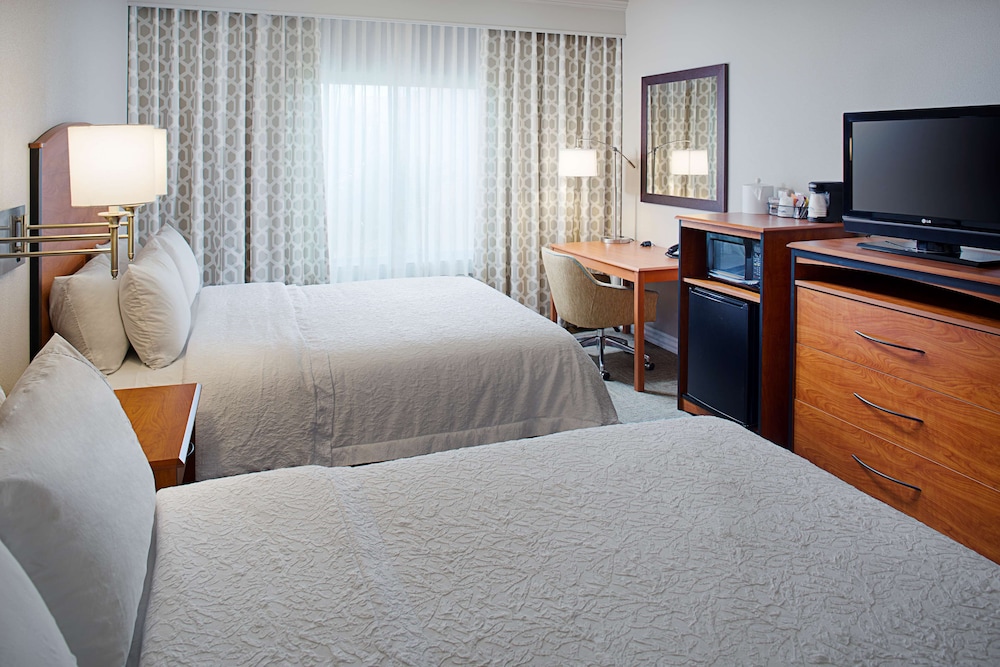Hampton Inn & Suites Lancaster - photo 10