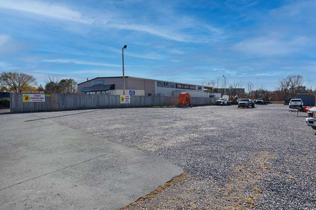 Super 8 by Wyndham Johnson City - photo 37