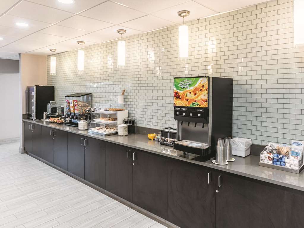 La Quinta Inn & Suites by Wyndham Walla Walla - photo 28