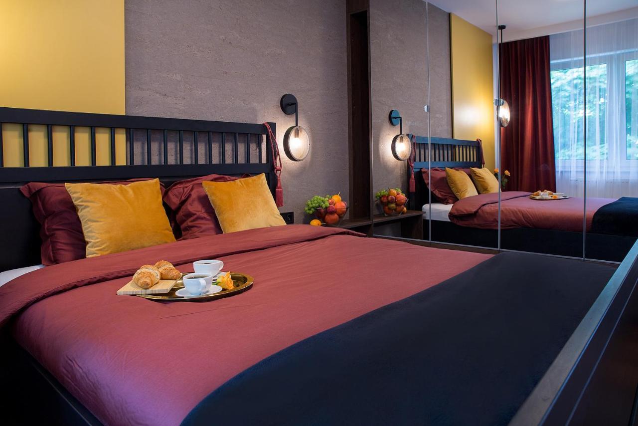 W&K Glam Suite Studio z balkonem Faktura VAT Parking w garażu Netflix — 4-Star Luxury Hotel in Koszalin, Poland
