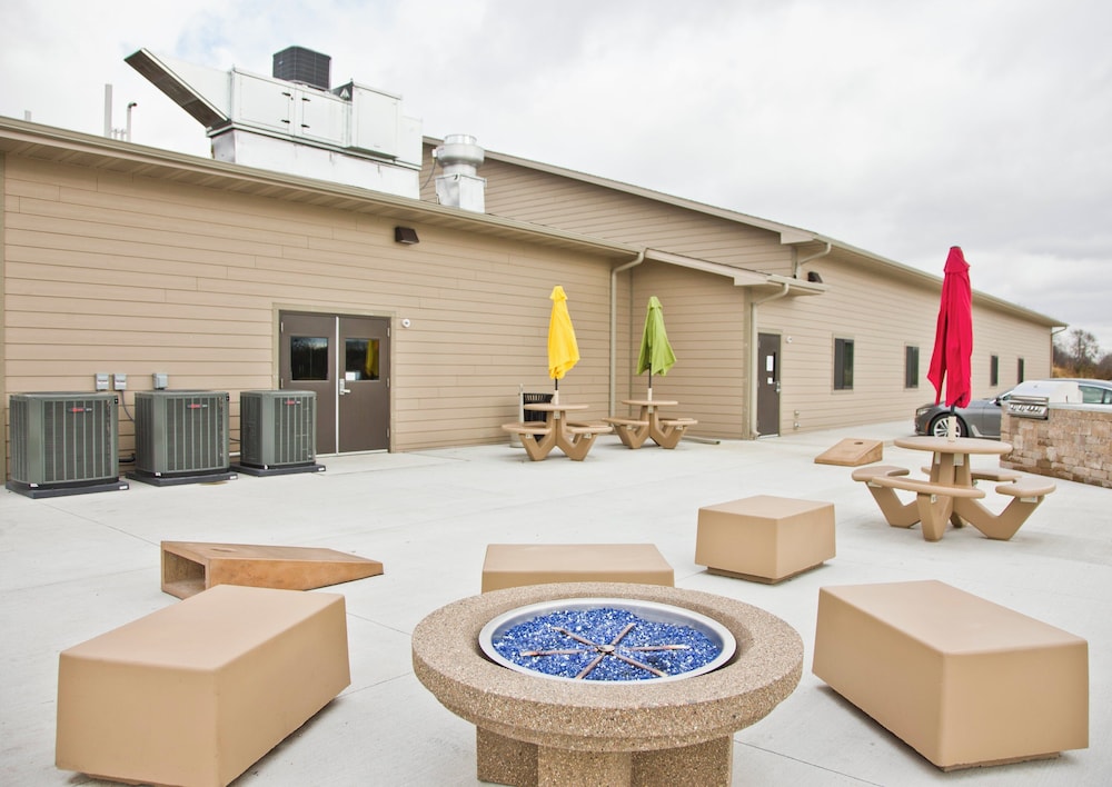 Cobblestone Inn & Suites Boone - photo 60