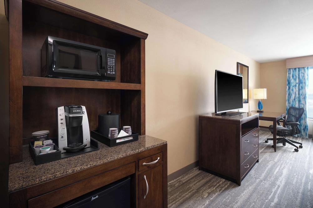 Hilton Garden Inn Houston Bush Intercontinental Airport - photo 8