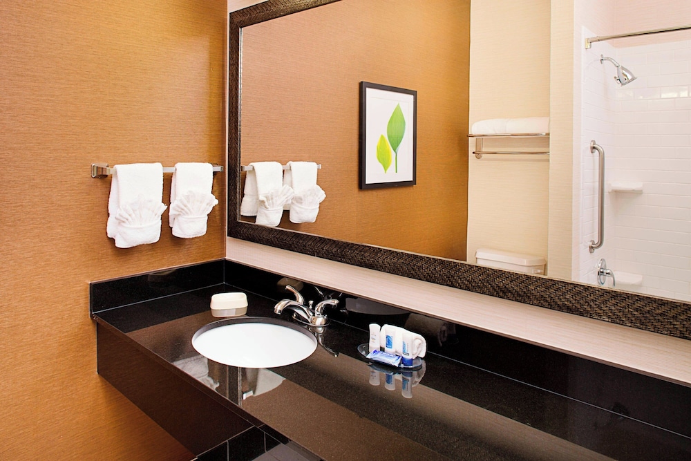 Fairfield Inn & Suites by Marriott San Antonio Seaworld - photo 6