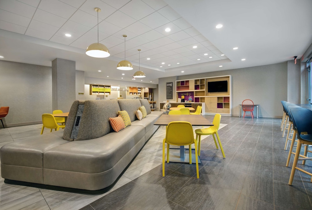 Home2 Suites by Hilton Milwaukee Downtown - photo 7