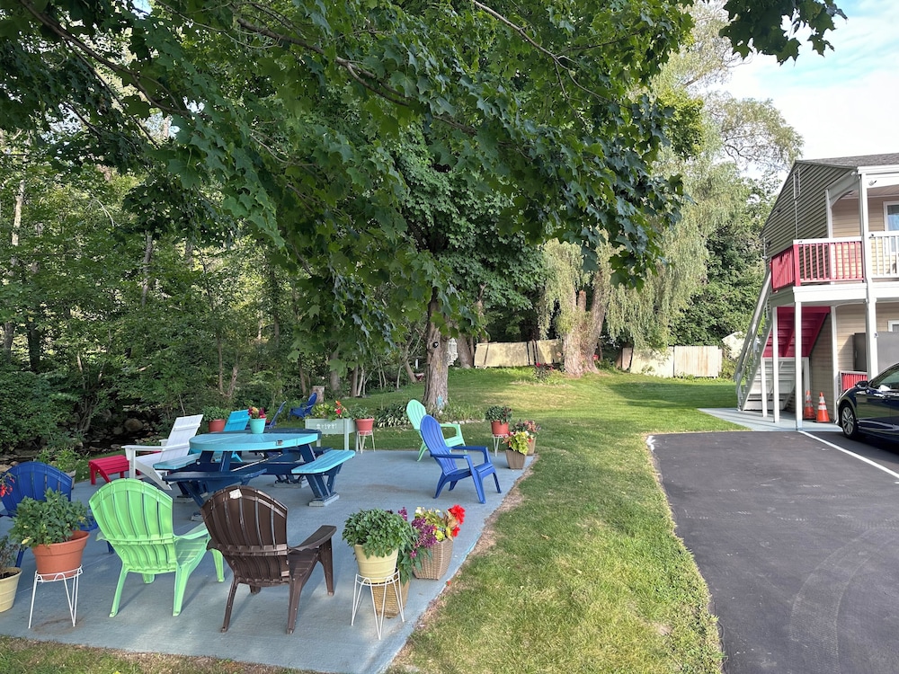 Cozy Corner Motel - photo 46