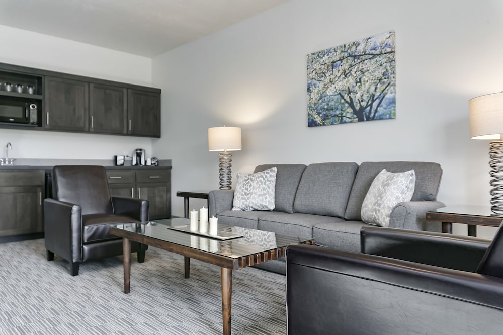 Silver Creek Hotel - featured photo