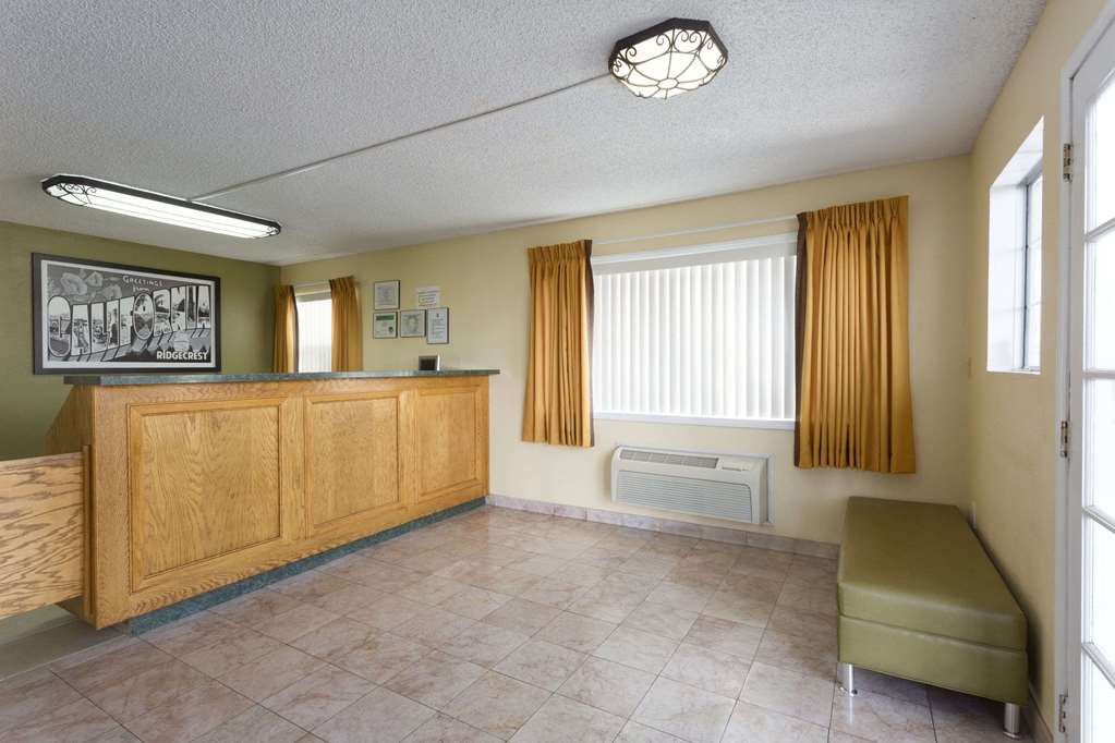 Super 8 by Wyndham Ridgecrest - photo 4