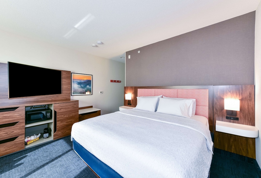 Hampton Inn & Suites Pittsburg CA - photo 33