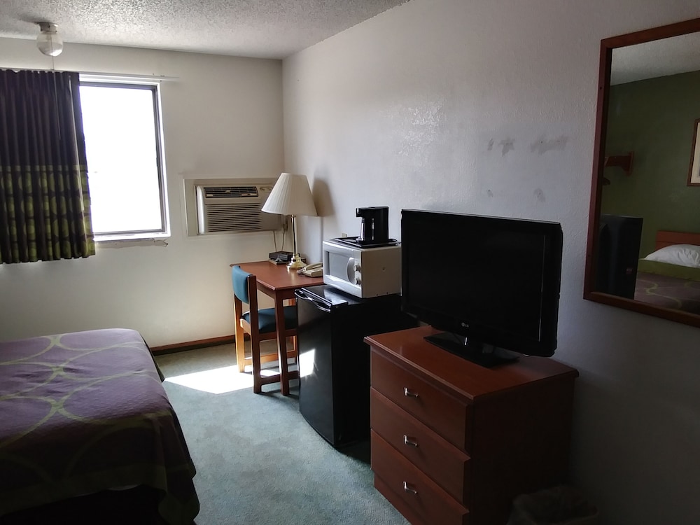 Amerihost Inn & Suites Kingdom City - photo 4