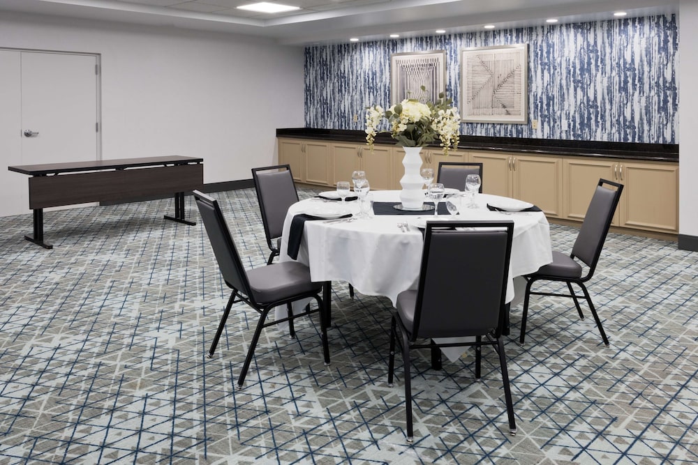 Hilton Garden Inn Birmingham SE Liberty Park - photo 35