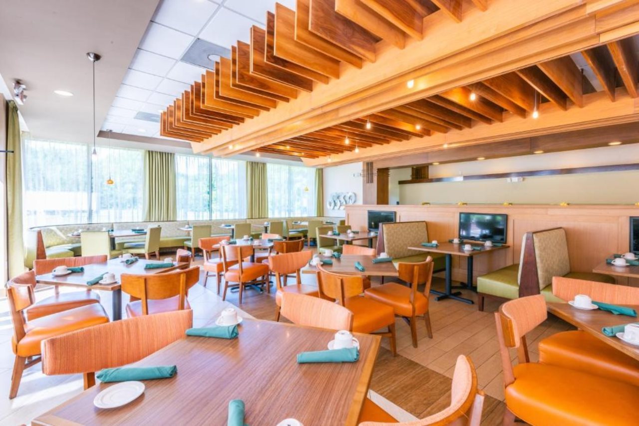 Doubletree By Hilton Greensboro Airport - photo 11