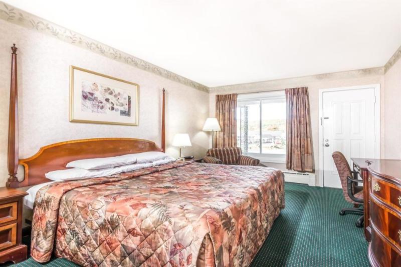 Knights Inn Lenox - photo 3