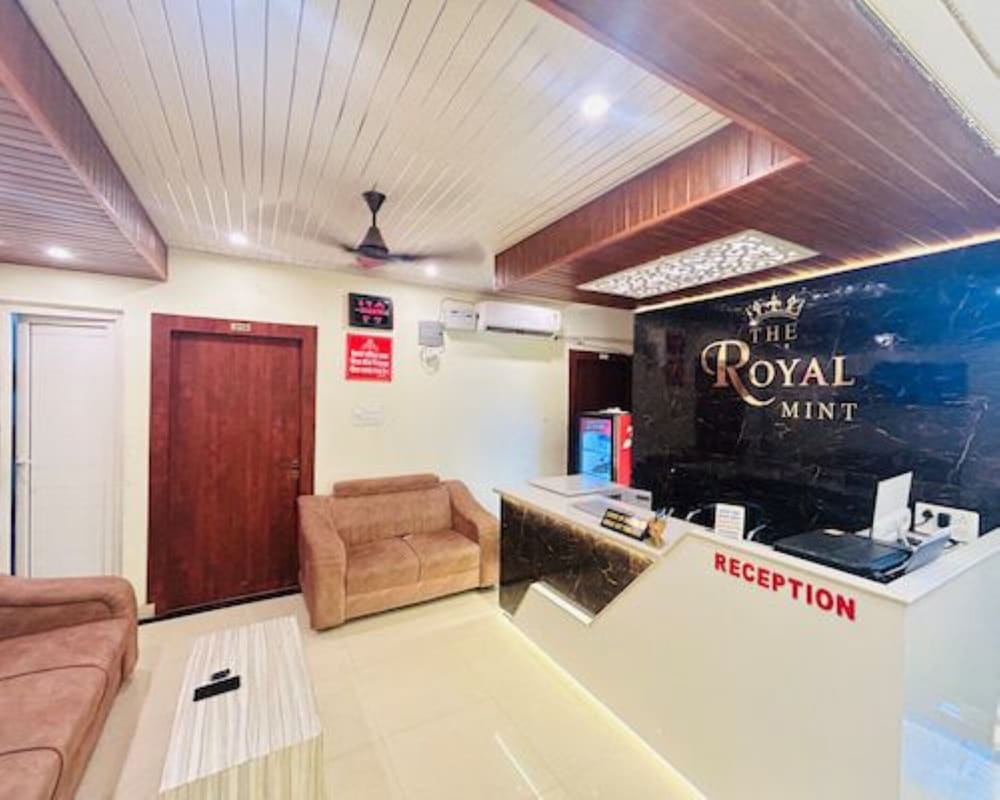 Hotel The Royal Mint — Jamui