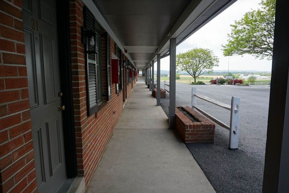 Harvest Drive Family Inn - photo 42