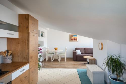 Sunny app Poreč with reserved parking — 4-Star Luxury Hotel in Porec, Croatia