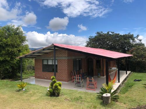 Finca en Cimarrones Chachagui Fundadores — hotel near Antonio Nariño Airport