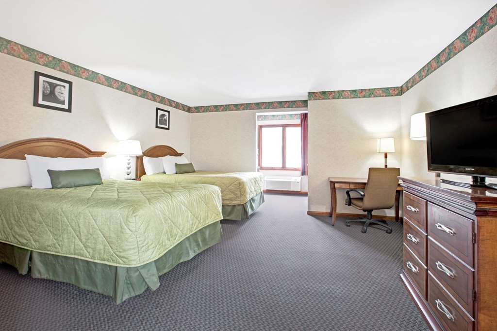 Ramada by Wyndham Flemington - photo 9