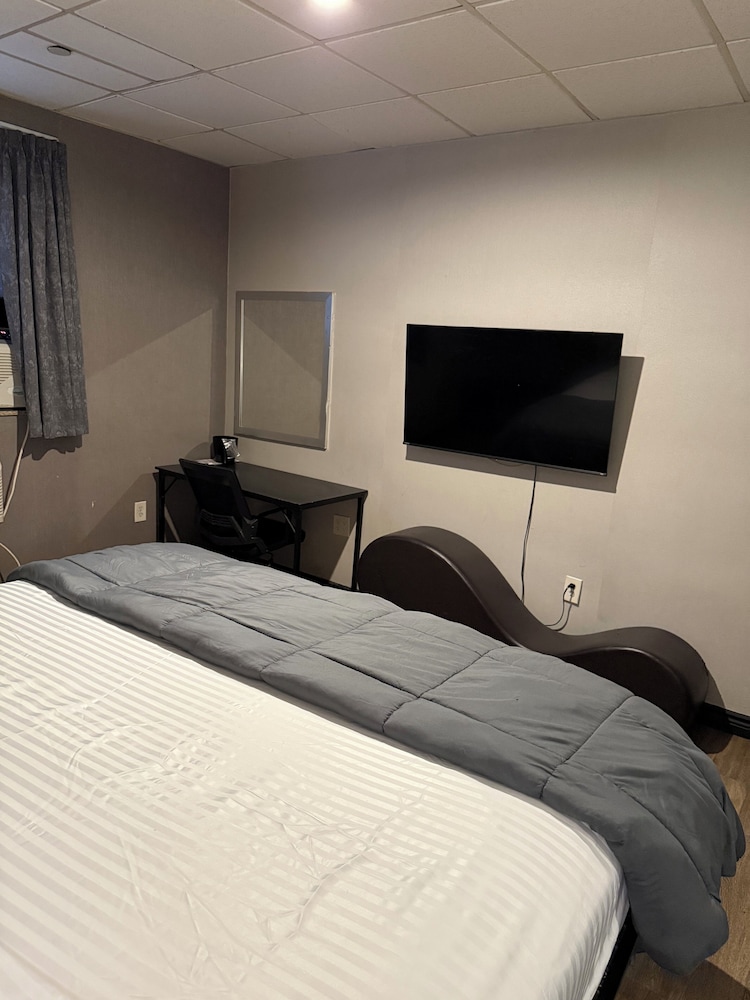 Cabana Hotel Yankee Stadium - photo 13