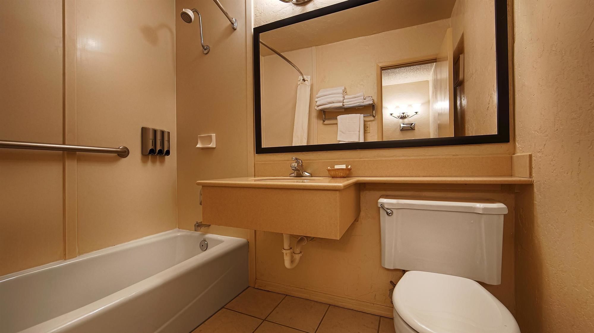 Surestay Hotel By Best Western Blythe - photo 4