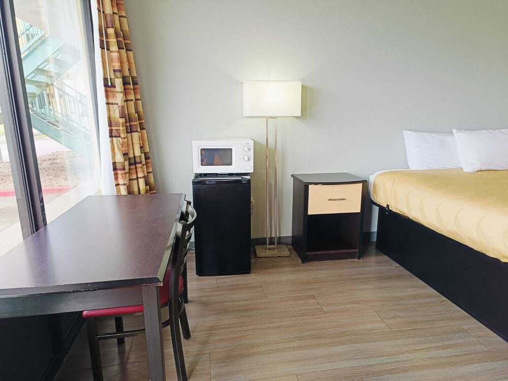 Lawton Hotel - photo 8