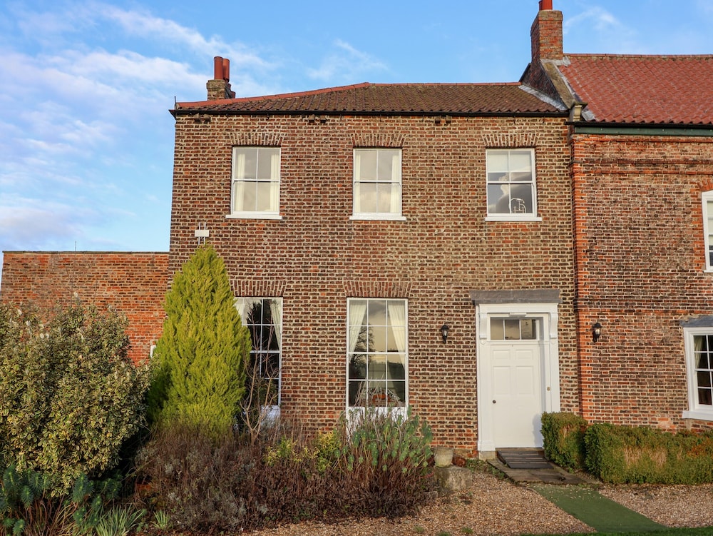 The Stables and West Wing — 4-Star Luxury Hotel in York, United Kingdom