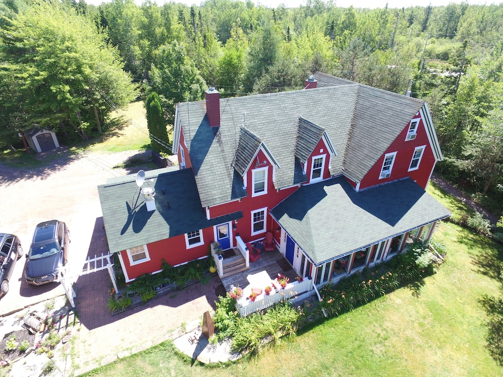 Little Shemogue Inn — Sackville