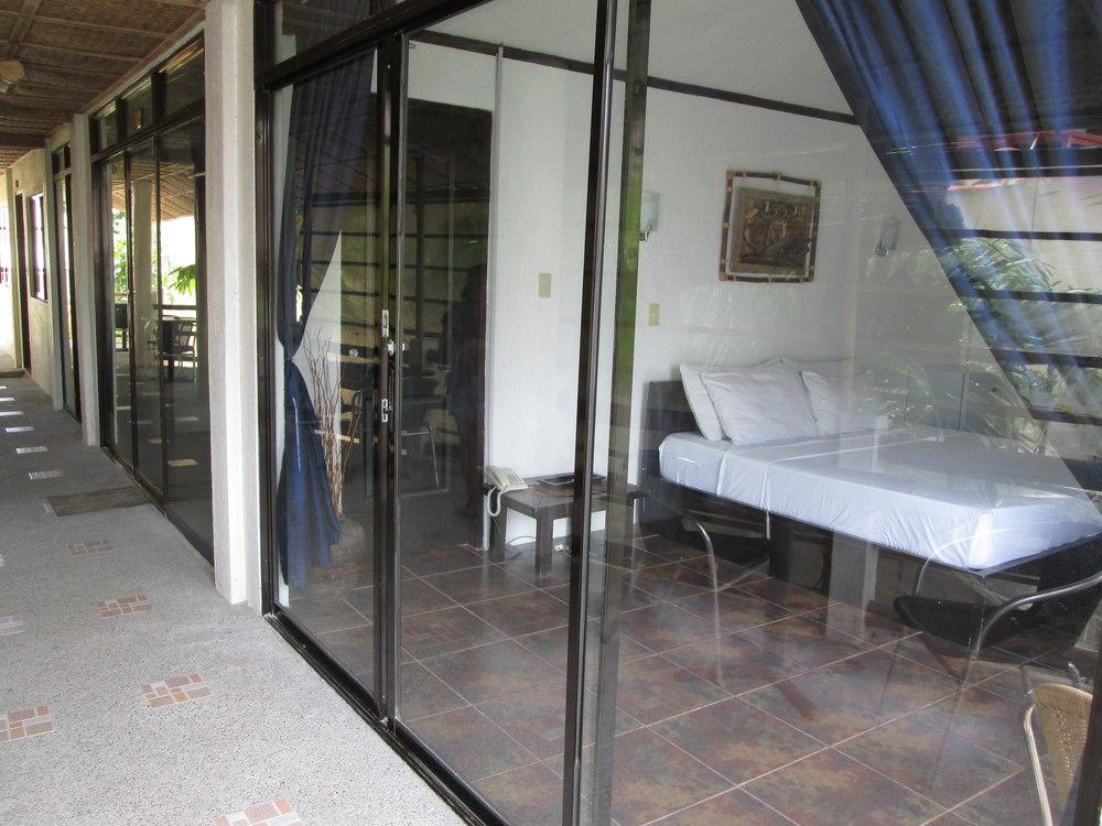 Mito ‘s Place Boracay — Unknown City — photo 3