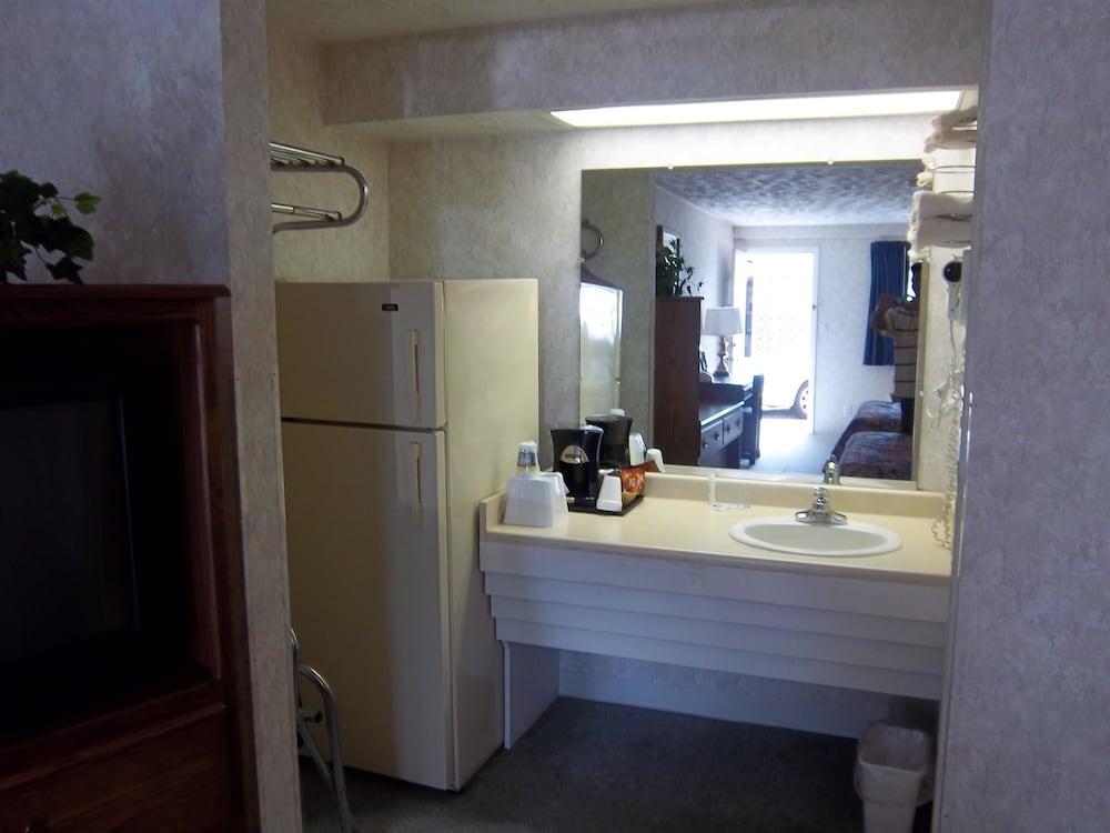 Knights Inn Cozad Lexington Area - photo 22