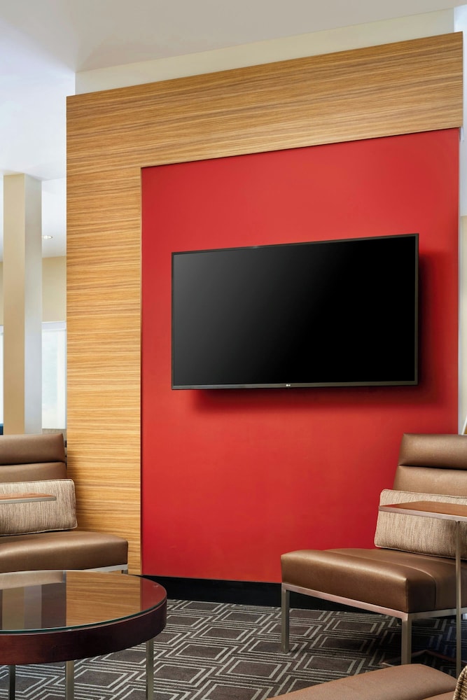 TownePlace Suites by Marriott Leesburg - photo 2