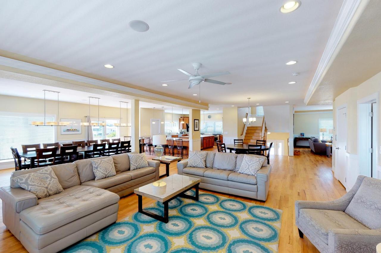 Atlantic Villa Fran to Sea — 4-Star Luxury Hotel in Virginia Beach, United States