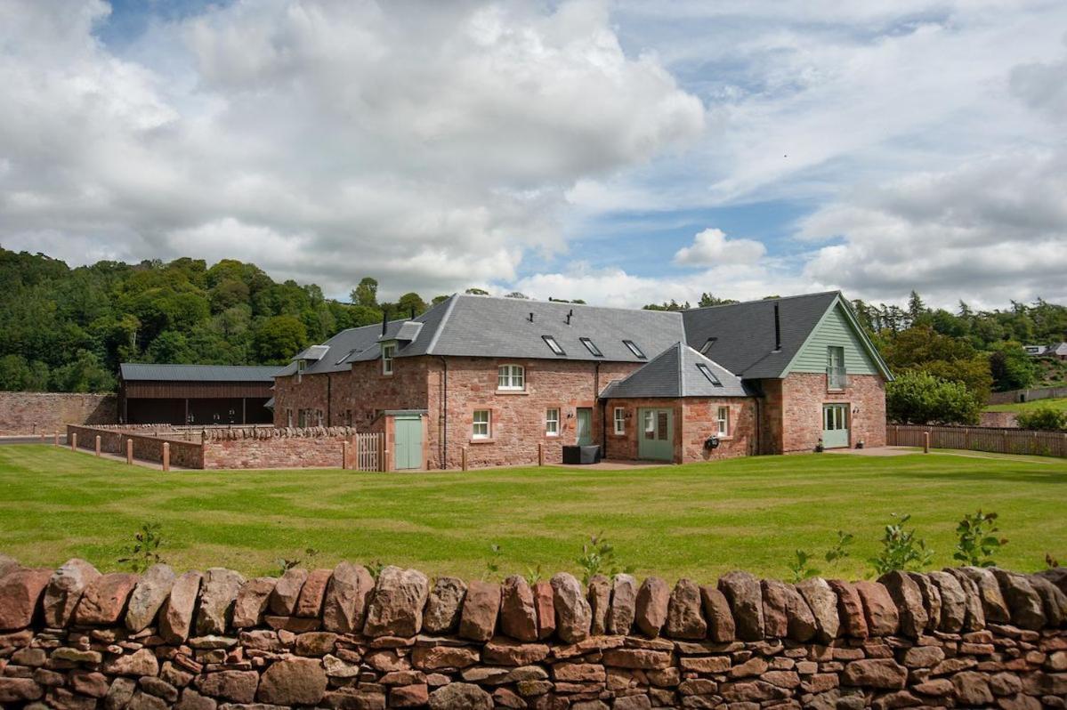 Dryburgh Steading Three - carbon neutral hotel in Saint Boswells