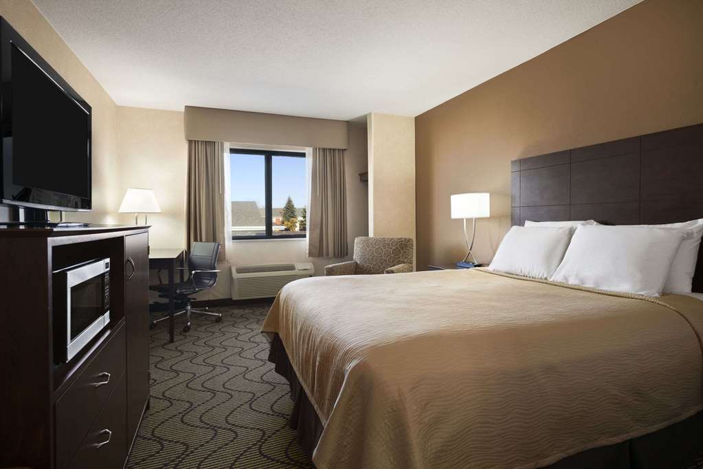 Days Inn by Wyndham Grand Forks Columbia Mall - photo 11