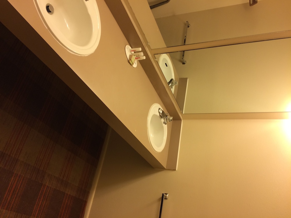 Super 8 by Wyndham Idaho Falls - photo 11