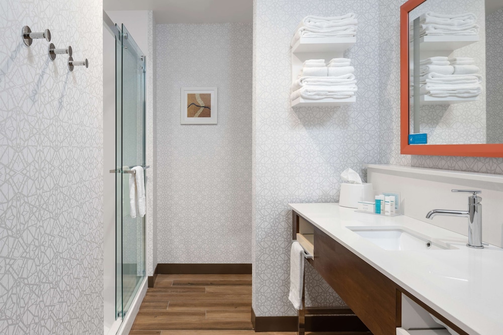 Hampton Inn Circleville - photo 22