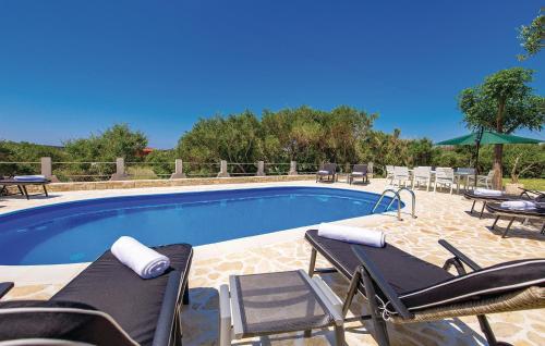 Lovely Apartment In Barbat With Wifi — 4-Star Luxury Hotel in None, Croatia