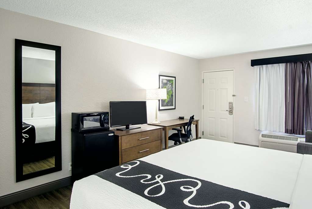 La Quinta Inn by Wyndham West Palm Beach Florida Turnpike - photo 35