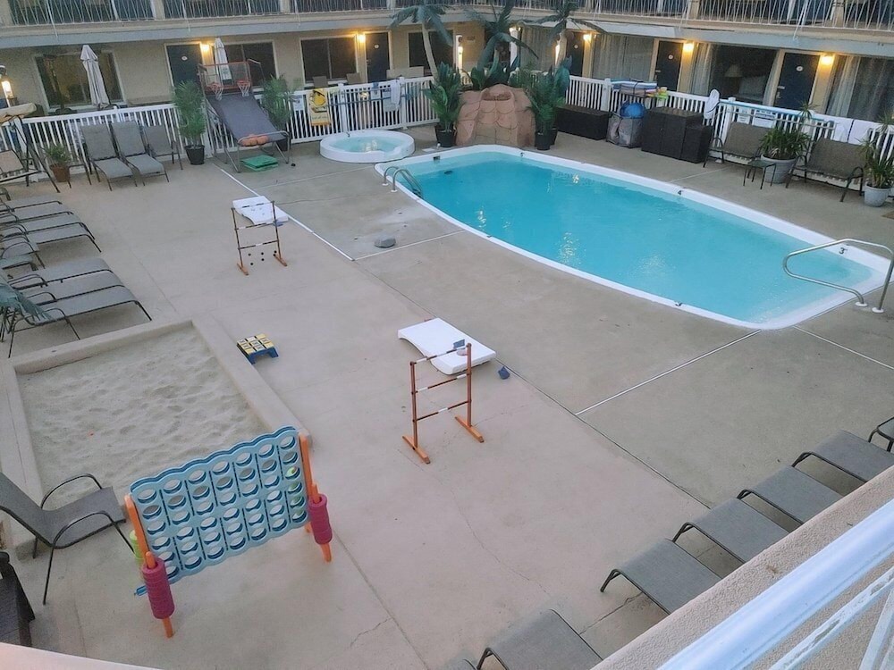 Sandbox Motel - photo 38