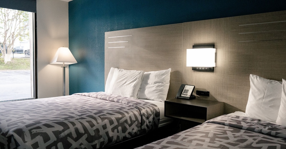 Baymont Inn & Suites by Wyndham Chattanooga - photo 7